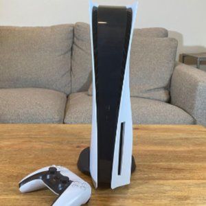 play station 5 im selling all of this cause i wanna  buy a iphone and a ipad lol